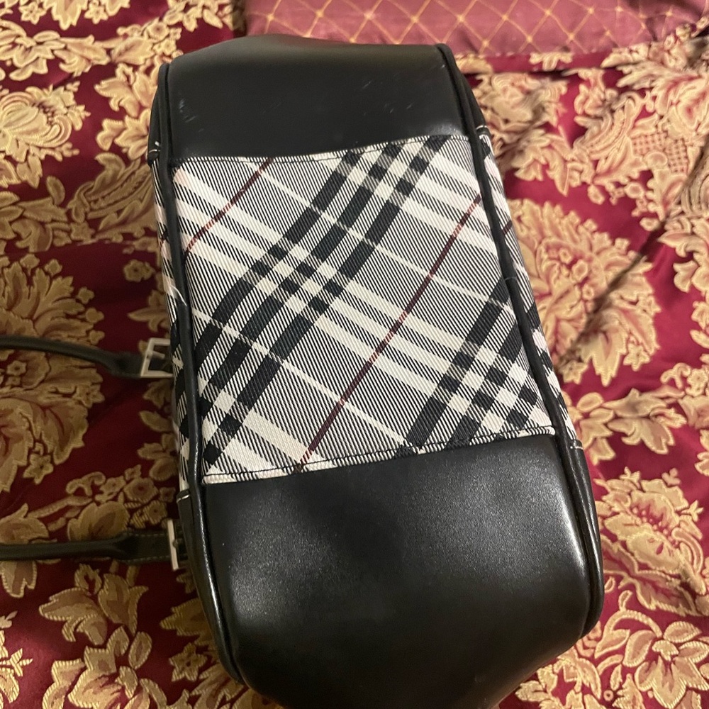 Burberry London black white and gray clean in side and outside - Picture 5 of 9